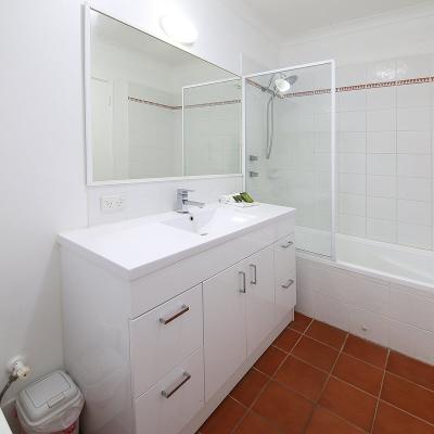 Hillarys 2 Bed Ocean View 1200px 09