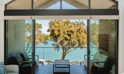 4 Bedroom Waterfront Villas  image